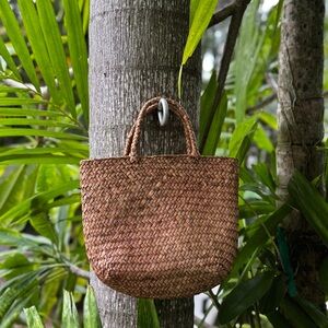 Chic Woven Tan Tote Bag from Thailand